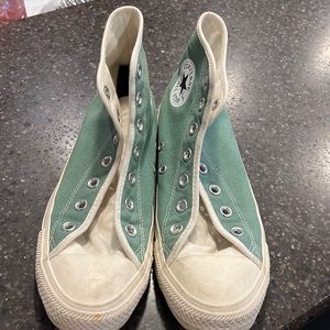 Custom green and cream color Coverse high tops size 8 women’s, men’s 6